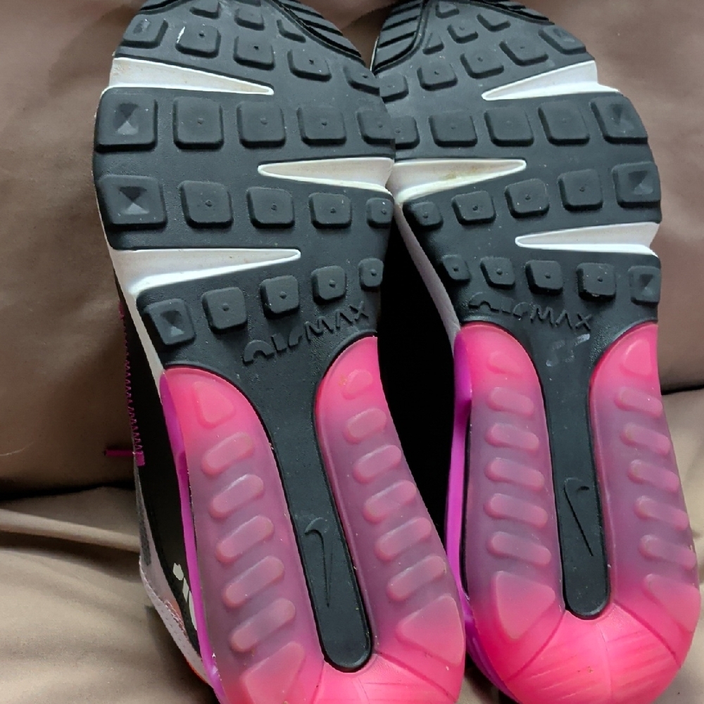 Nike Air Max 2090 Pink and Black Shoes - Picture 9 of 9